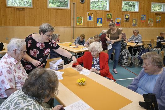 Ikäihmisten Toimintatupa aloitti Vaparilla